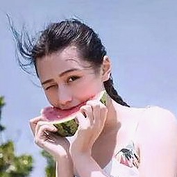 成人网官方版：从娱乐吃瓜到网络新体验的反差变化