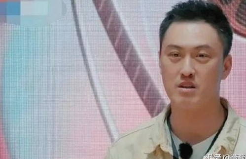 小伙子泻火老阿视频官方版：探索最新视觉体验与内容选择